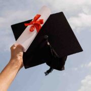 Yükseköğretimde Temel Bir Sorun Olarak Üniversitenin Fonksiyonları Üzerine Bir Tartışma